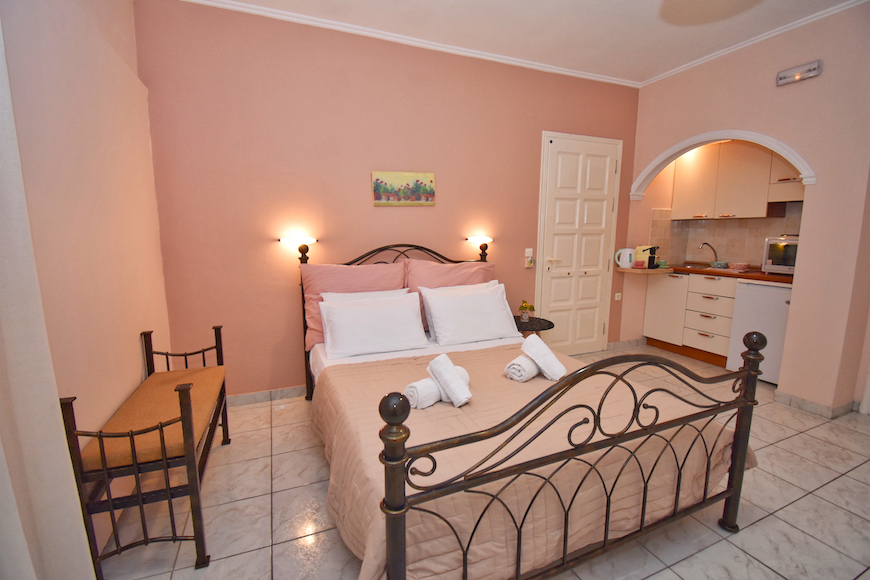 Anna Studios Corfu - Agios Gordios, Rooms and details