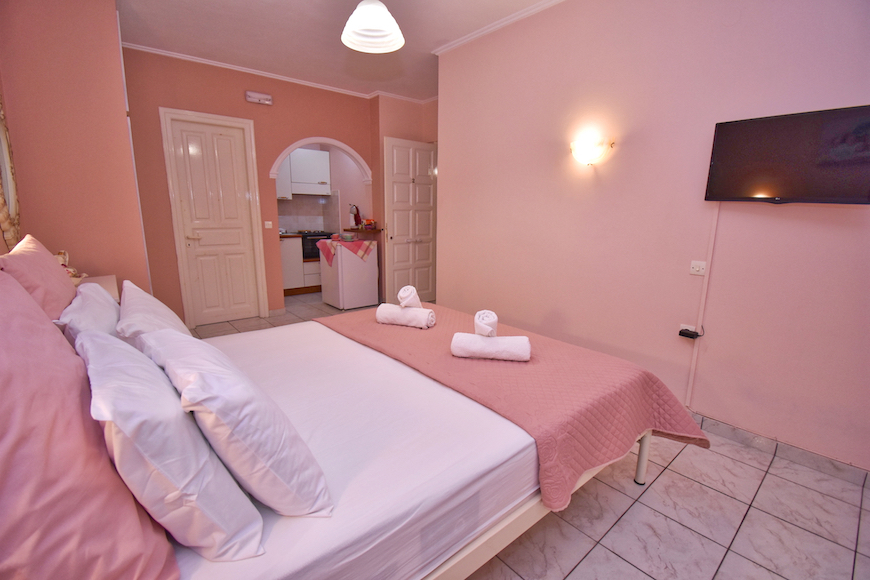 Anna Studios Corfu - Agios Gordios, Rooms and details