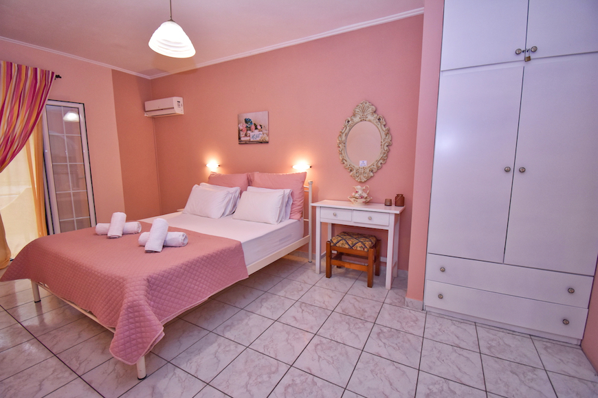 Anna Studios Corfu - Agios Gordios, Rooms and details